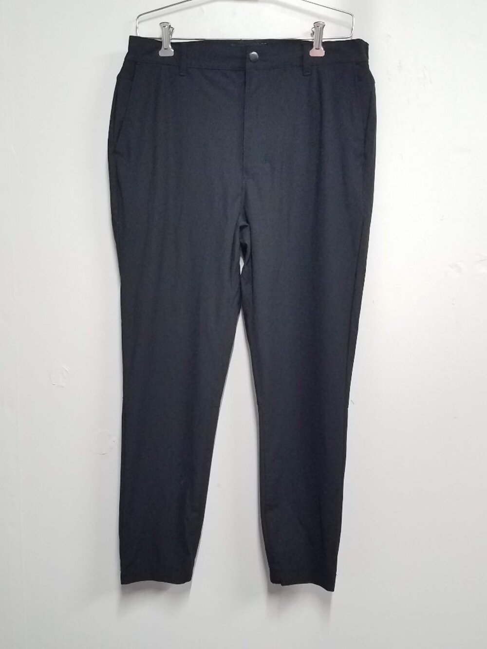 Cuts AO Jogger Pants Mens Large Black Slim Fit Athletic Outdoor Casual MB10057V